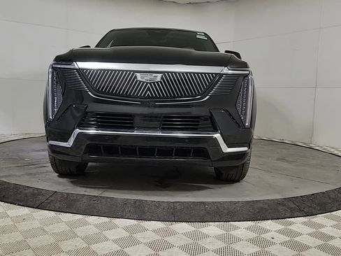 New 2025 Cadillac Escalade IQ Luxury 2 image 3
