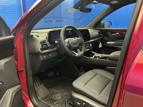 New 2026 Chevrolet Traverse Z71 w/ Driver Confidence Package image 11