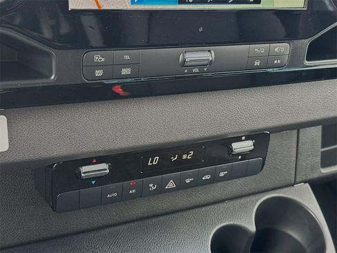 Used 2024 Mercedes-Benz Sprinter 3500 image 23