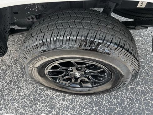 Used 2022 Toyota Tacoma SR5 w/ Technology Package RWD image 39