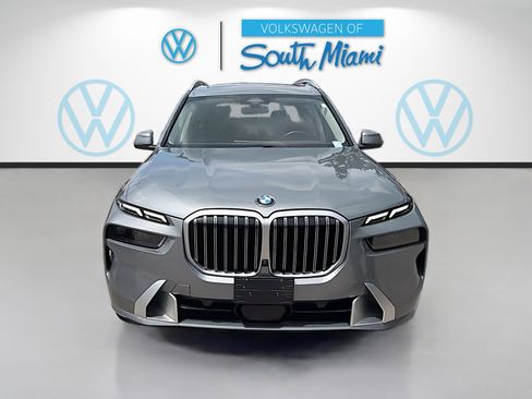 Used 2024 BMW X7 xDrive40i w/ Premium Package AWD/4WD image 2