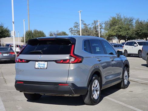 Used 2025 Honda CR-V LX image 6