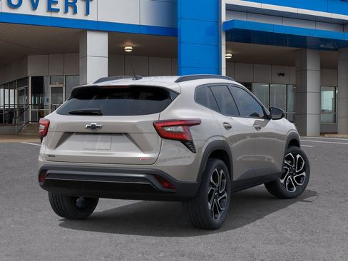 New 2026 Chevrolet Trax RS w/ Driver Confidence Package image 2