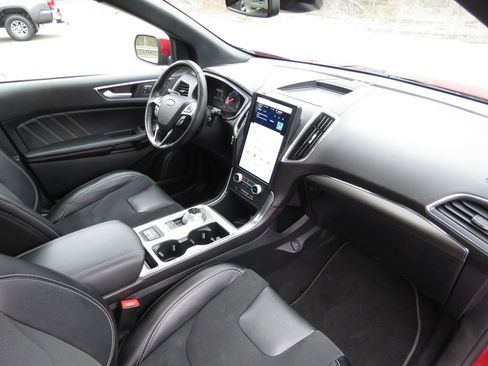 Used 2021 Ford Edge ST w/ Equipment Group 401A AWD/4WD image 14