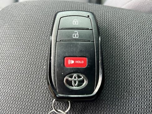 Used 2024 Toyota Corolla Cross AWD Hybrid image 26