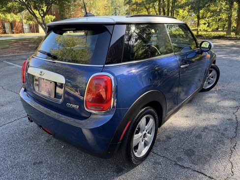 Used 2015 MINI Cooper 2-Door Hardtop image 2