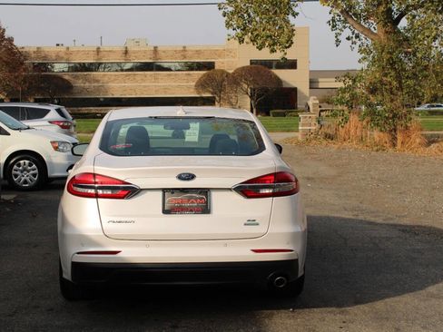 Used 2020 Ford Fusion SE image 8