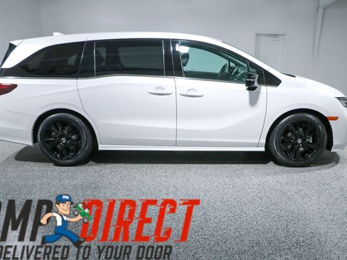 Used 2023 Honda Odyssey Sport image 6