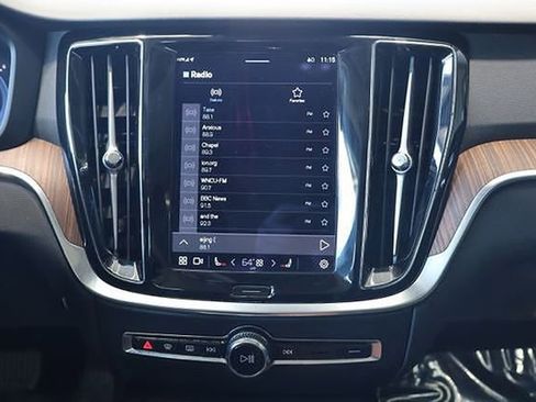 Used 2024 Volvo S60 B5 Plus image 31