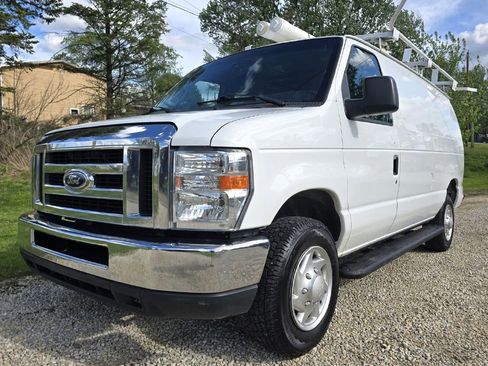 Used 2014 Ford E-250 and Econoline 250 w/ Power Group RWD image 6