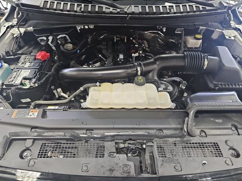 Used 2024 Ford Expedition Limited AWD/4WD image 31