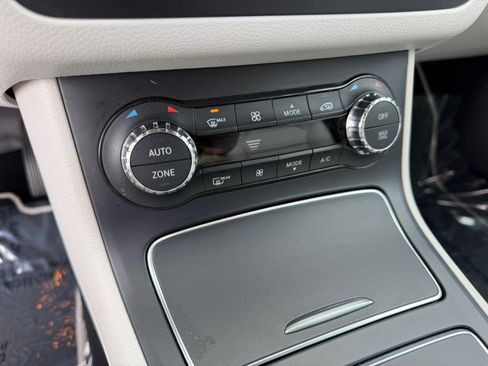 Used 2017 Mercedes-Benz B 250e image 24