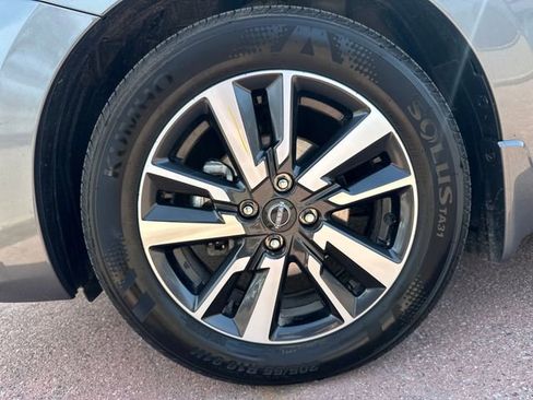 Used 2025 Nissan Versa SV w/ Trunk Package image 26