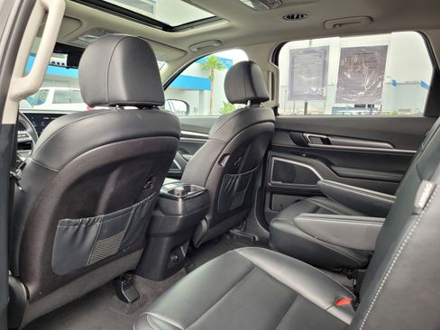 Used 2025 Kia Telluride S AWD/4WD image 14