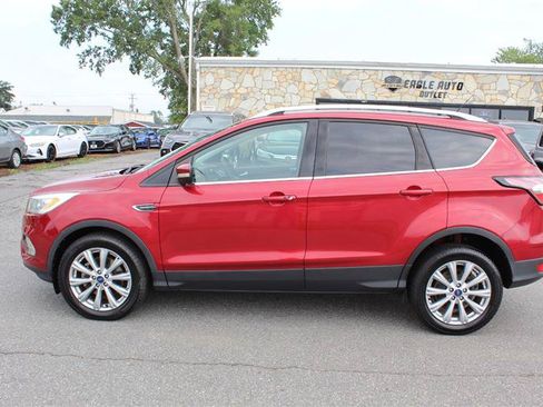 Used 2017 Ford Escape Titanium AWD/4WD image 4