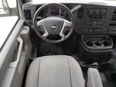 Used 2018 Chevrolet Express 2500 w/ Driver Convenience Package RWD image 15