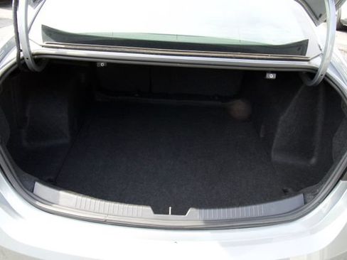 Used 2024 Chevrolet Malibu LT FWD image 30