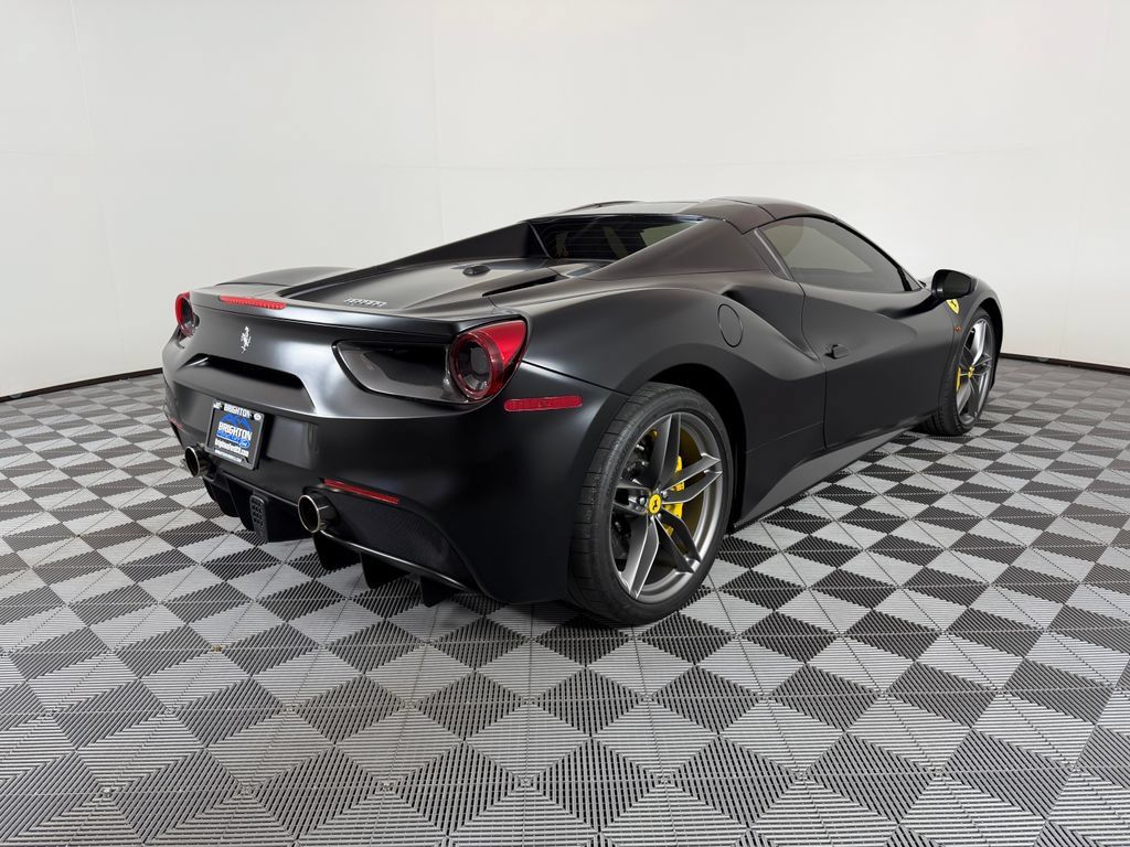 Used 2018 Ferrari 488 Spider RWD image 3