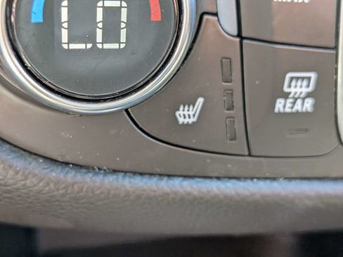 Used 2021 Chevrolet Equinox LT FWD image 24