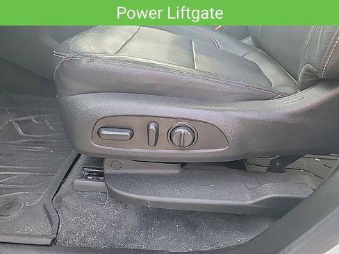 Used 2020 Chevrolet Traverse RS w/ LPO, Floor Liner Package AWD/4WD image 23