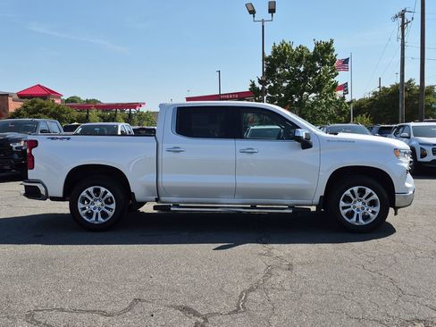 Used 2022 Chevrolet Silverado 1500 LTZ w/ LTZ Premium Package AWD/4WD image 6