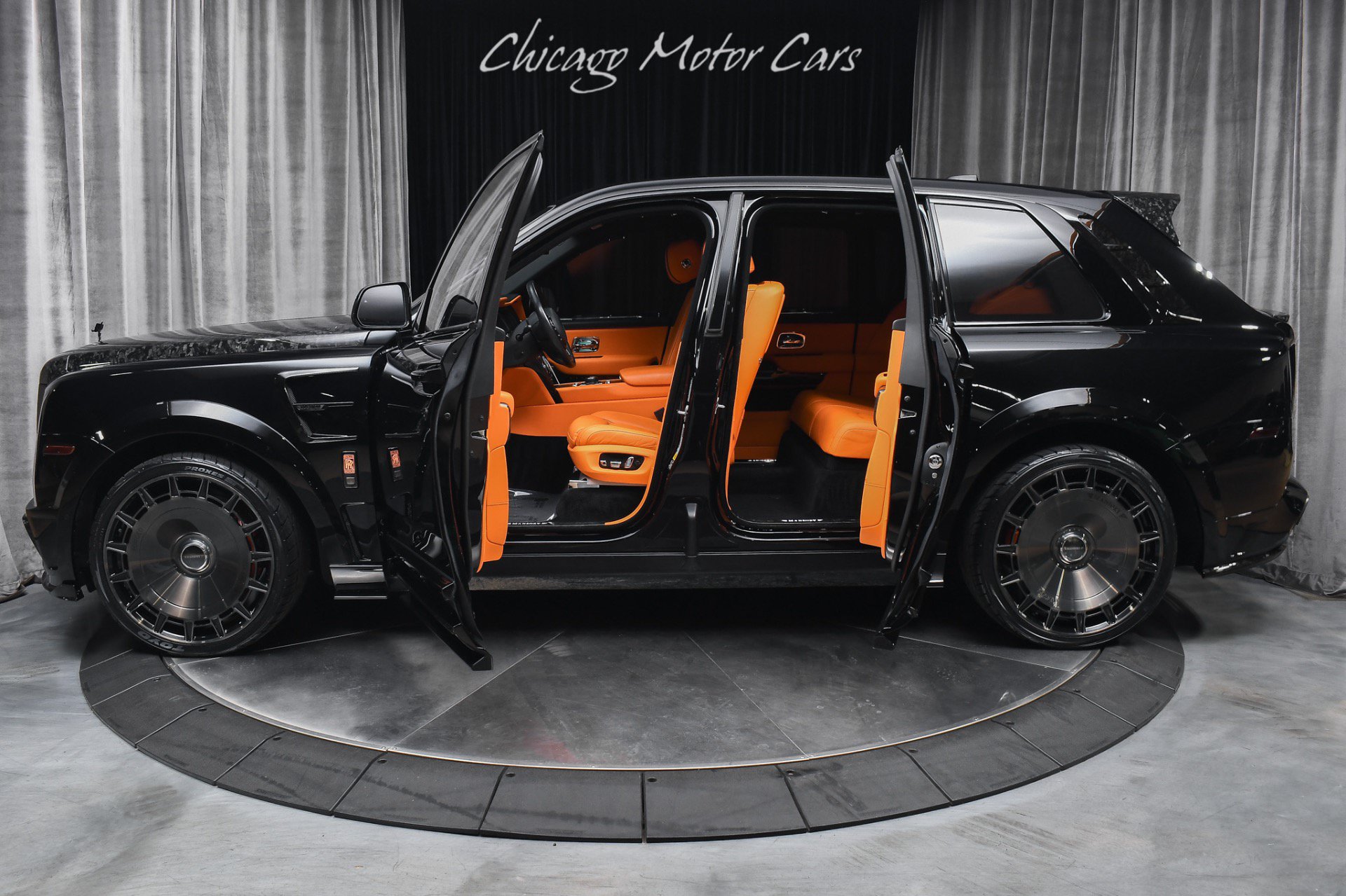 Used 2022 Rolls-Royce Cullinan Black Badge AWD/4WD image 25