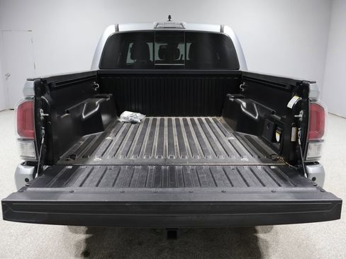 Used 2023 Toyota Tacoma Limited image 4