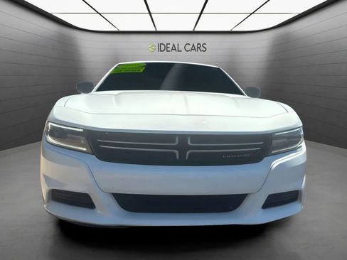 Used 2015 Dodge Charger SE RWD image 2