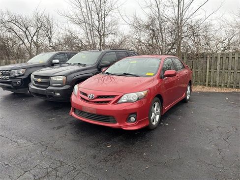 Used 2013 Toyota Corolla S image 4