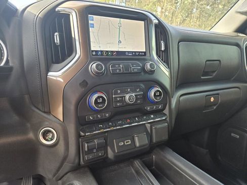 Used 2022 Chevrolet Silverado 1500 High Country AWD/4WD image 14