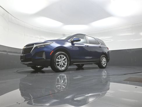 Used 2022 Chevrolet Equinox LT AWD/4WD image 11