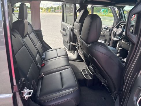 New 2025 Jeep Wrangler Unlimited Sahara w/ Safety Group AWD/4WD image 15