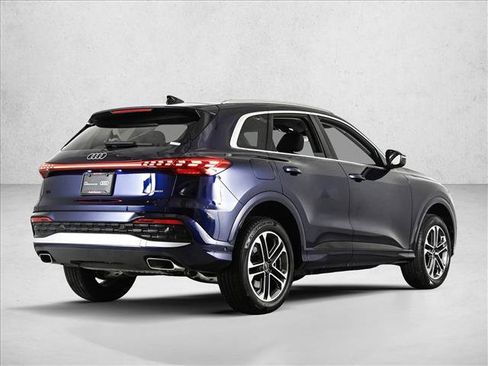 Certified 2025 Audi Q5 Premium w/ Convenience Package AWD/4WD image 5