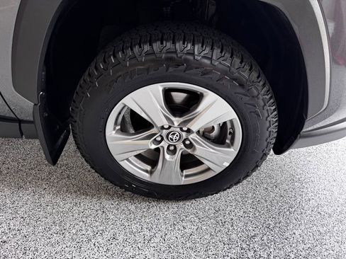 Used 2024 Toyota RAV4 LE AWD/4WD image 13