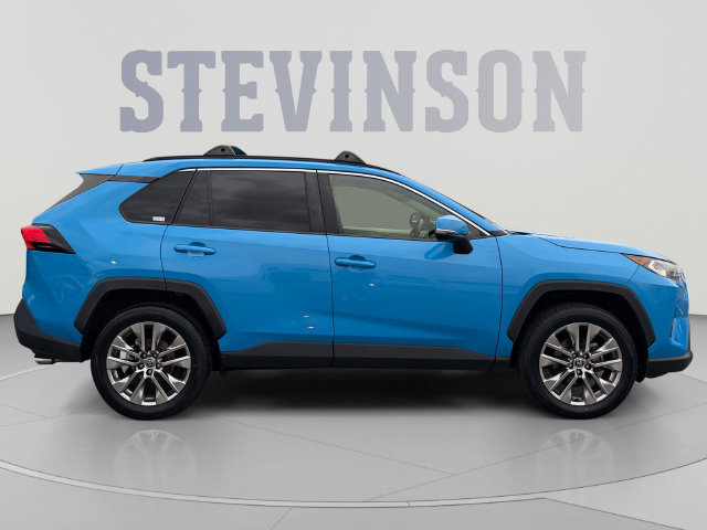 Used 2020 Toyota RAV4 XLE Premium AWD/4WD image 6