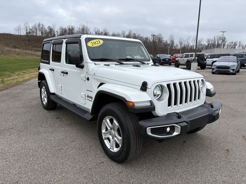 Used 2021 Jeep Wrangler Unlimited Sahara AWD/4WD image 7