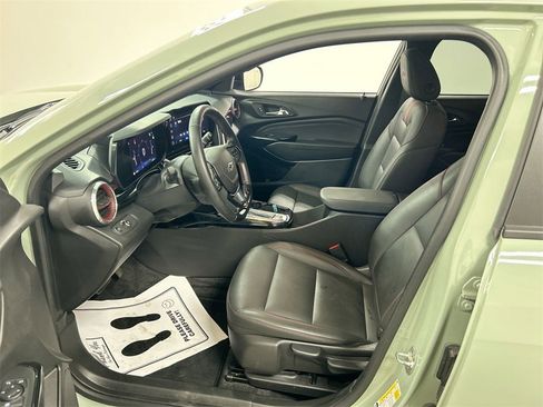 Used 2024 Chevrolet Trax RS w/ Driver Confidence Package image 9