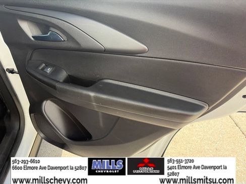 Used 2023 Chevrolet TrailBlazer LT FWD image 25