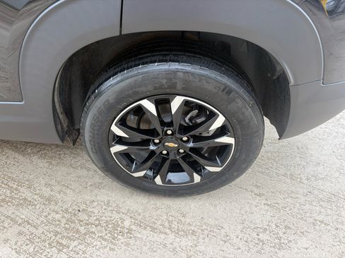 Used 2021 Chevrolet TrailBlazer LT w/ Convenience Package FWD image 34