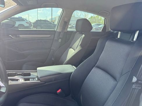 Used 2018 Honda Accord LX image 8