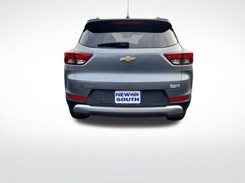 Used 2024 Chevrolet TrailBlazer LT w/ Convenience Package image 4