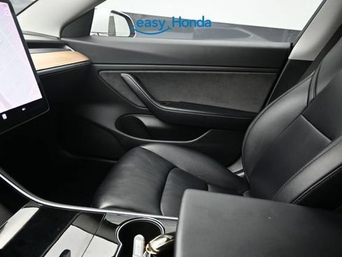 Used 2018 Tesla Model 3 Mid Range RWD image 12