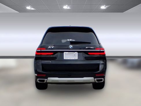Certified 2023 BMW X7 xDrive40i image 9