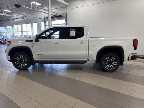 Used 2021 GMC Sierra 1500 AT4 w/ AT4 Value Package AWD/4WD image 2