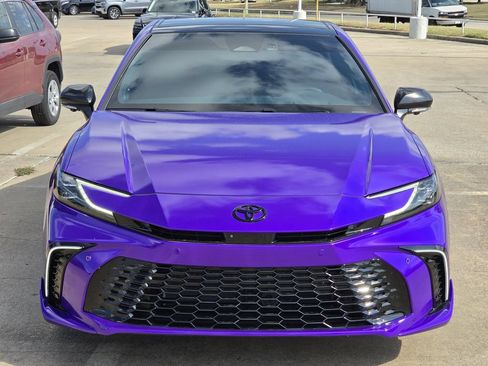Used 2025 Toyota Camry XSE w/ Premium Plus Package AWD/4WD image 3