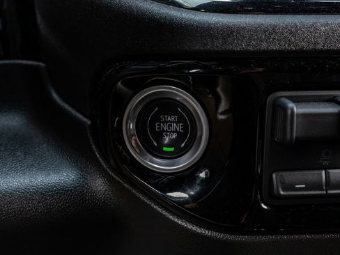 Used 2023 Chevrolet Silverado 1500 ZR2 w/ Technology Package image 22