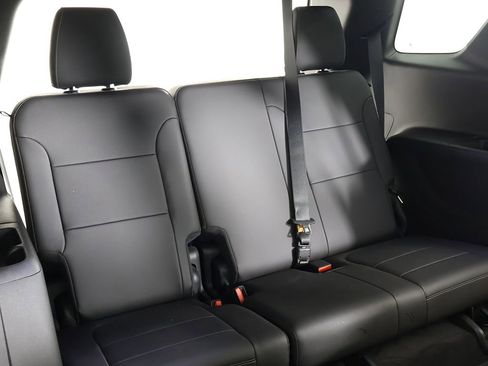 Used 2023 Chevrolet Traverse LT w/ LPO, Floor Liner Package AWD/4WD image 40