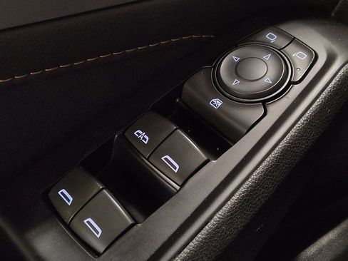 Used 2020 Chevrolet Traverse LT image 27