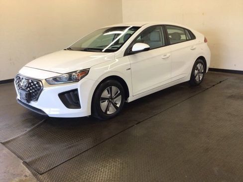 Used 2020 Hyundai Ioniq Blue FWD image 3