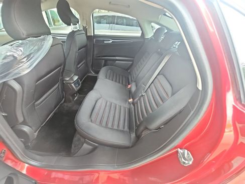 Used 2016 Ford Fusion SE FWD image 9